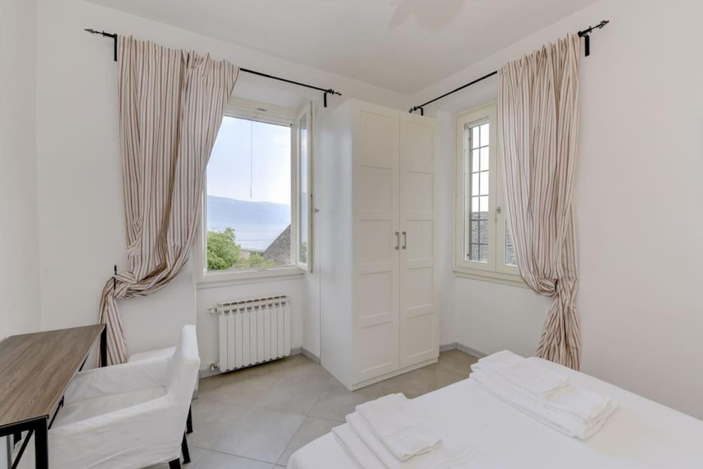 Oleandro Apartment Directly On The Lake غارنانو المظهر الخارجي الصورة