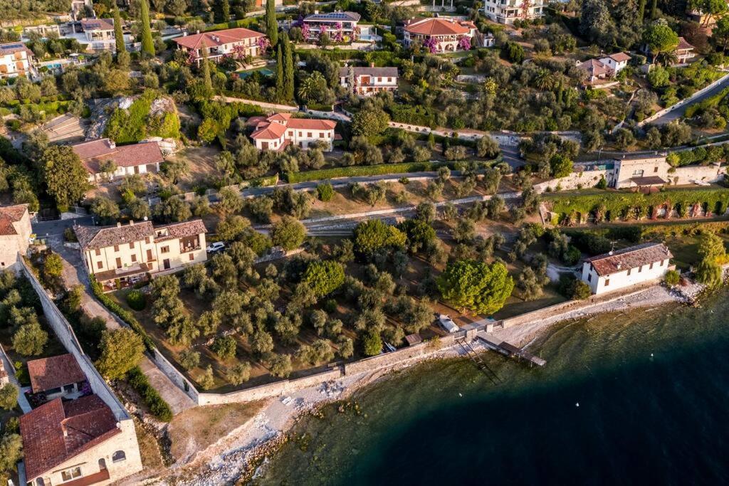 Oleandro Apartment Directly On The Lake غارنانو المظهر الخارجي الصورة